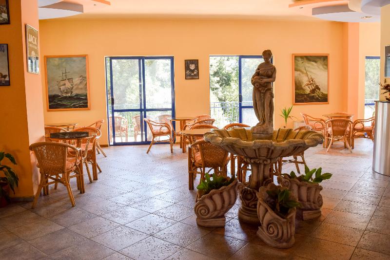 فندق Dana Palace