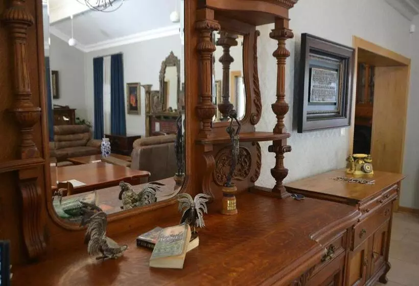 בית מלון כפרי Hobbit Boutique