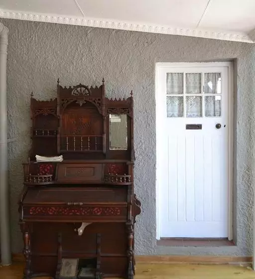 בית מלון כפרי Hobbit Boutique