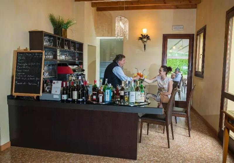 酒店 Venice Resort Airport