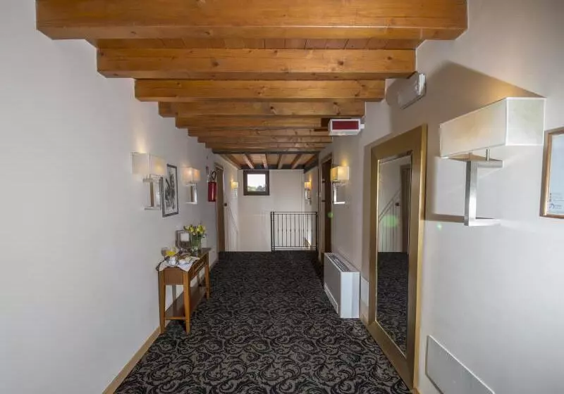 酒店 Venice Resort Airport