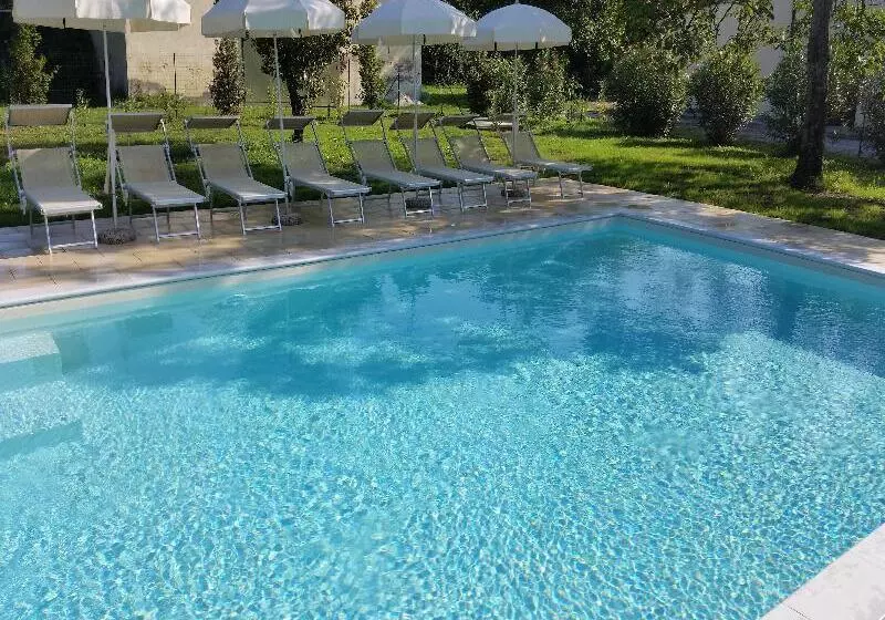 酒店 Venice Resort Airport