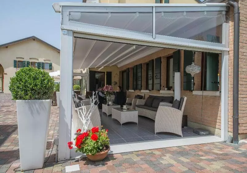 酒店 Venice Resort Airport