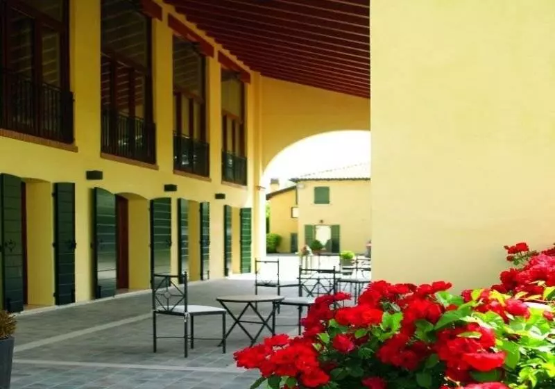 酒店 Venice Resort Airport