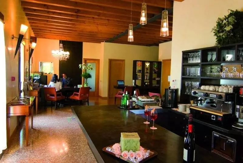 酒店 Venice Resort Airport