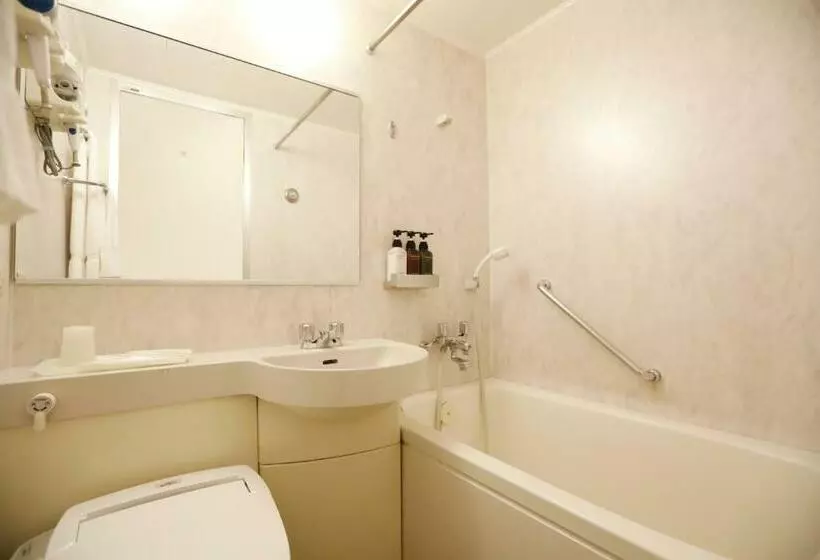 Отель Tokyo Green  Korakuen