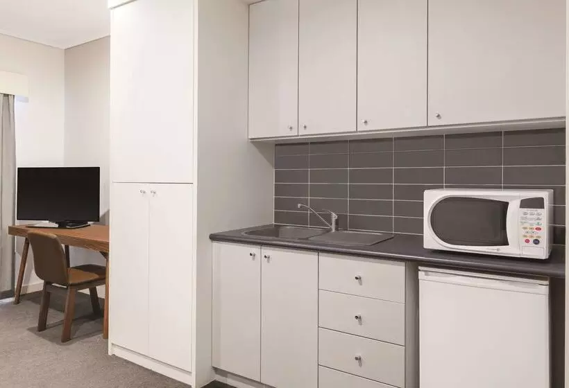 Adina Apartment Hotel Perth Barrack Plaza