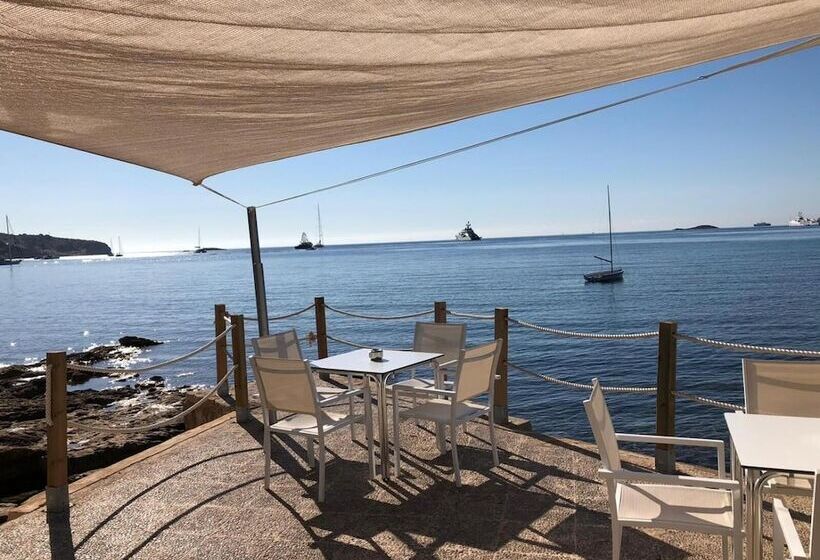 Apartamentos Llevant