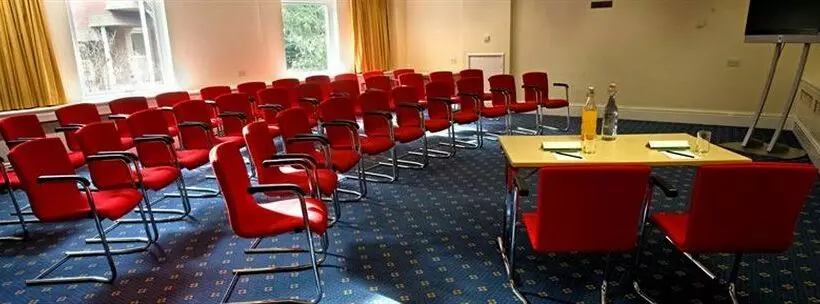 Chancellors Hotel & Conference Centre