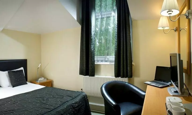 Chancellors Hotel & Conference Centre