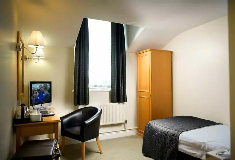 Chancellors Hotel & Conference Centre