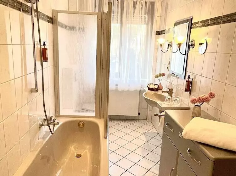 酒店 Altdeutsche Weinstube Superior