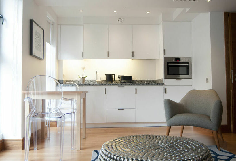 Hotelli Native Tower Hill