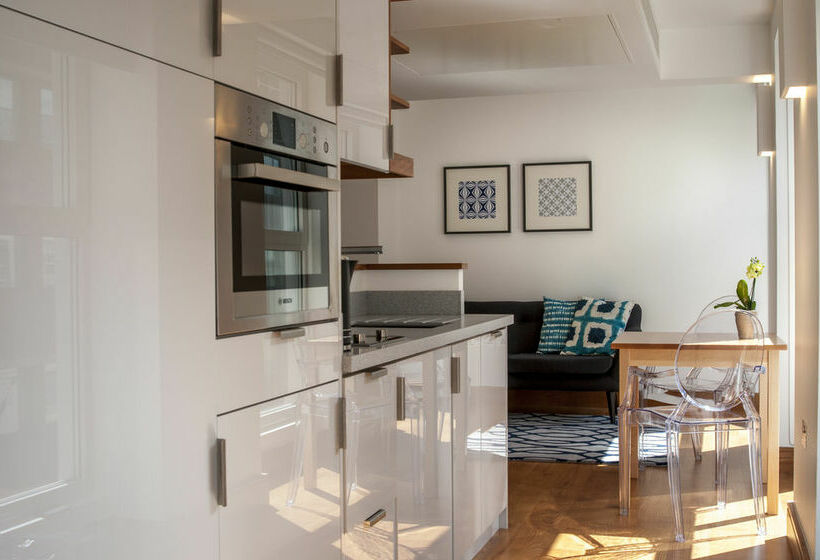 Hotelli Native Tower Hill