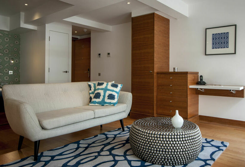 Hotelli Native Tower Hill