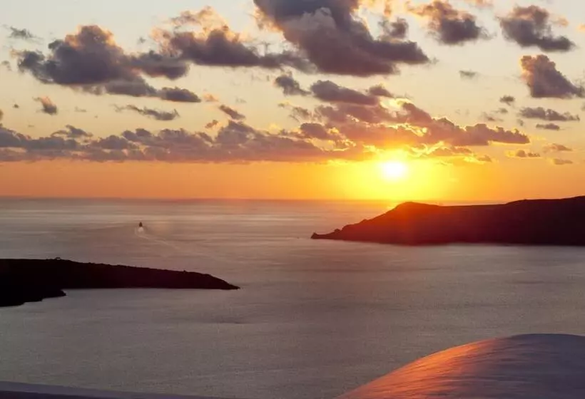 Отель Cliff Side Suites