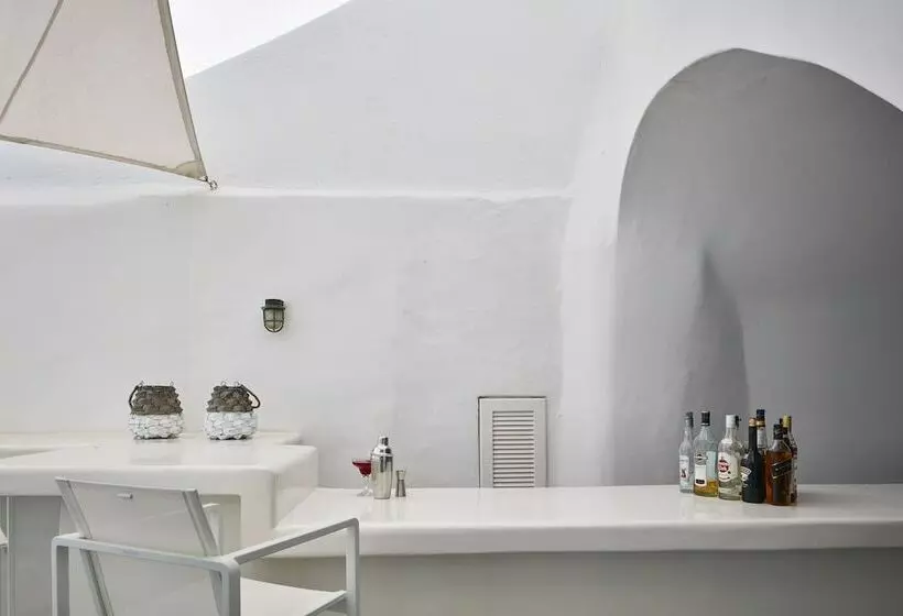 Отель Cliff Side Suites