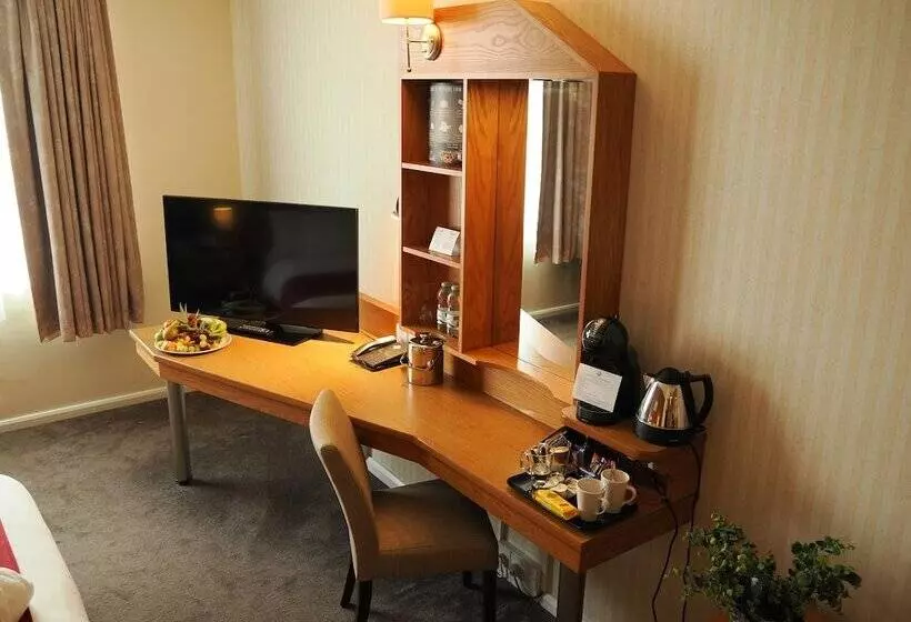 酒店 Future Inn Cardiff Bay