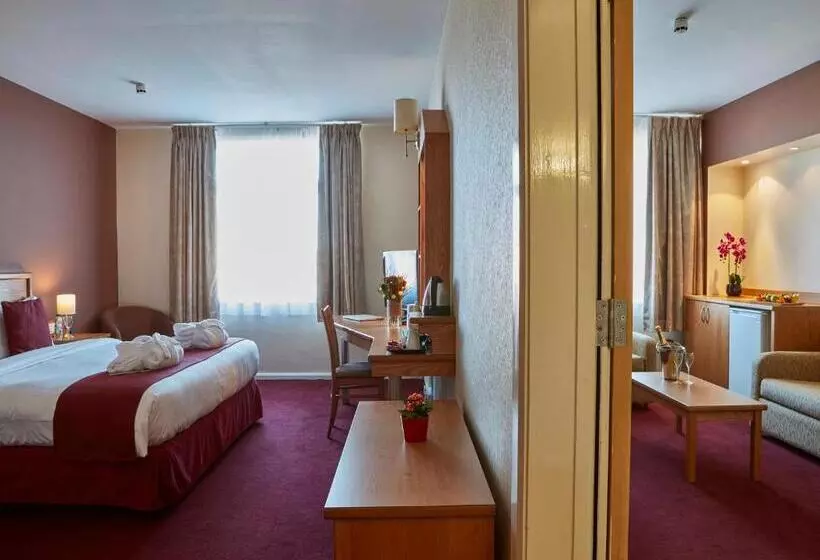 酒店 Future Inn Cardiff Bay