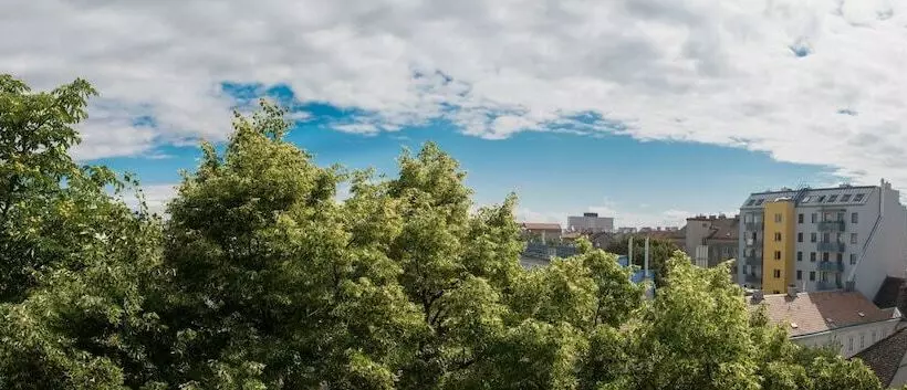 Garten  Und Kunsthotel Gabriel City