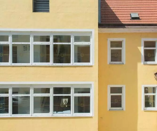 Garten  Und Kunsthotel Gabriel City