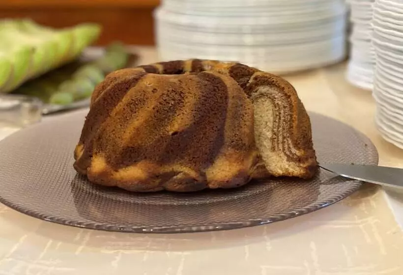 Garten  Und Kunsthotel Gabriel City