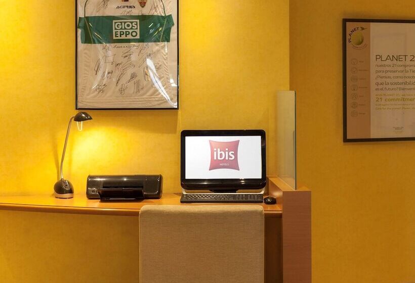 هتل Ibis Elche