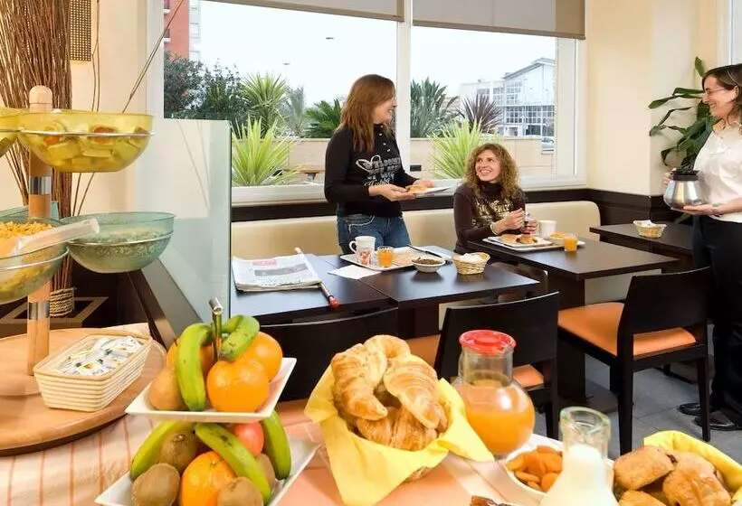 בית מלון כפרי Ibis Elche