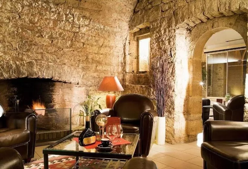 בית מלון כפרי Hôtel Le Château Fort De Sedan