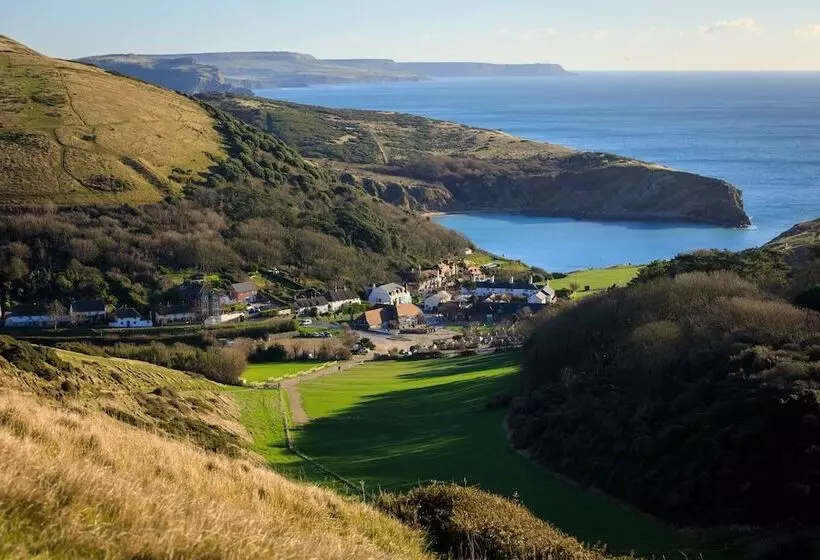 Отель Lulworth Cove Inn