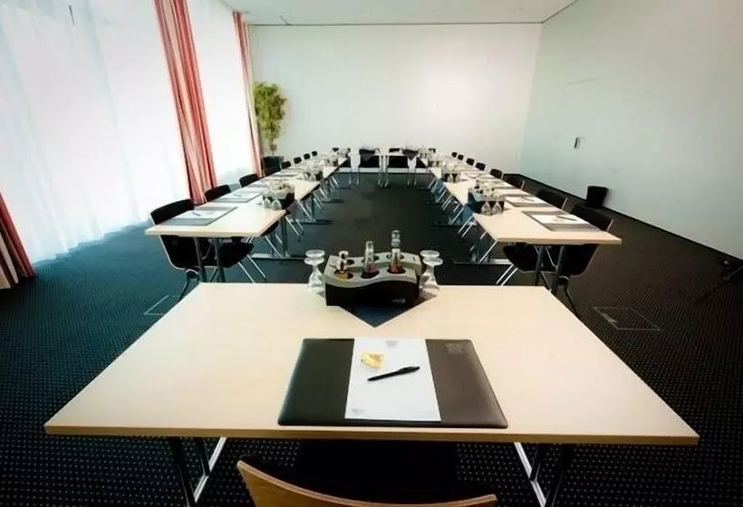 Novina Hotel Herzogenaurach Herzo Base