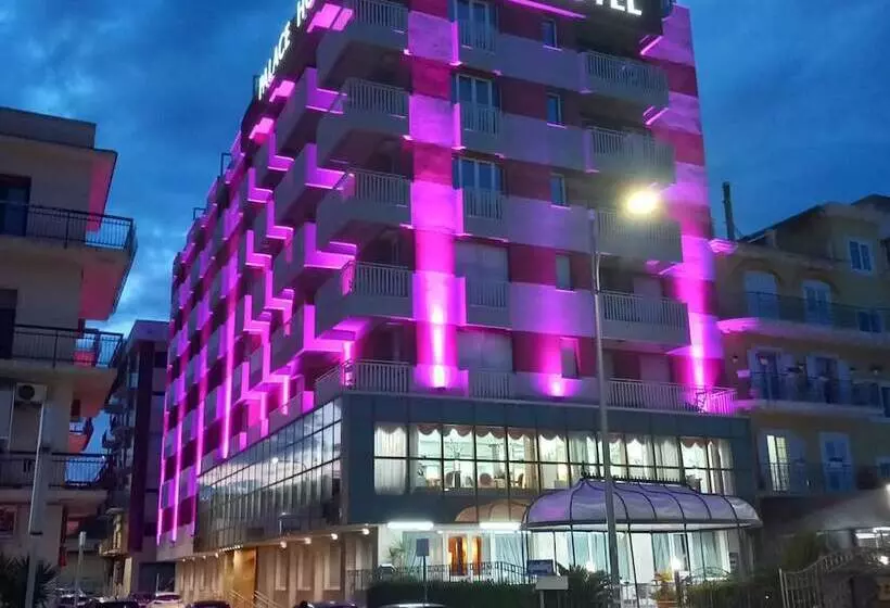 Отель Palace