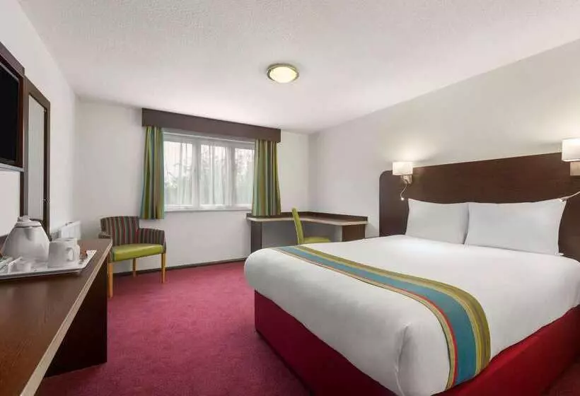 Отель Ramada London South Mimms