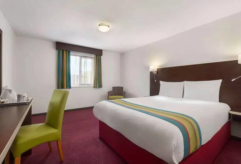 Отель Ramada London South Mimms