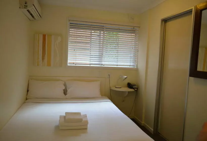 Отель Snooze Inn Fortitude Valley