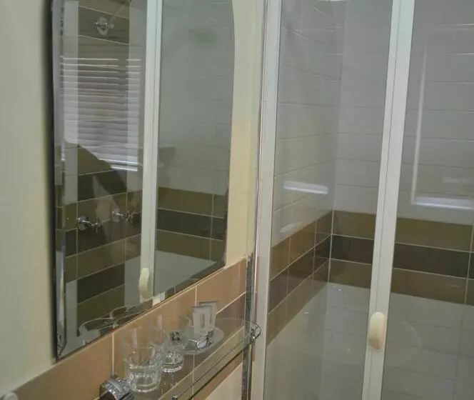 Отель Snooze Inn Fortitude Valley