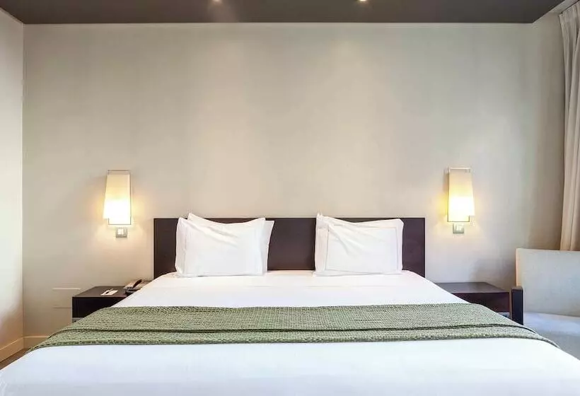 هتل Suites Viena Plaza De Espana