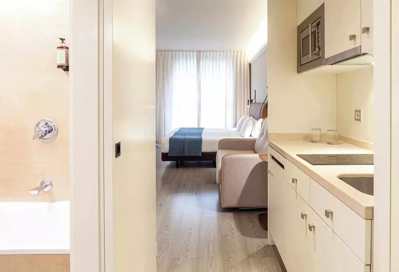 هتل Suites Viena Plaza De Espana