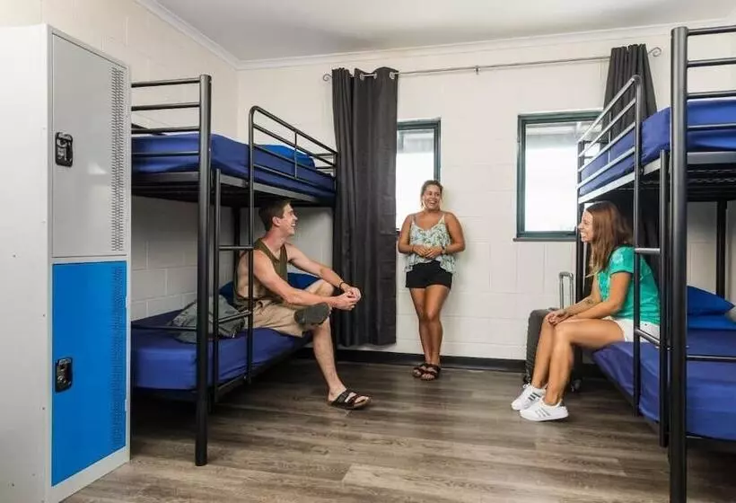 בית מלון כפרי Summer House Cairns