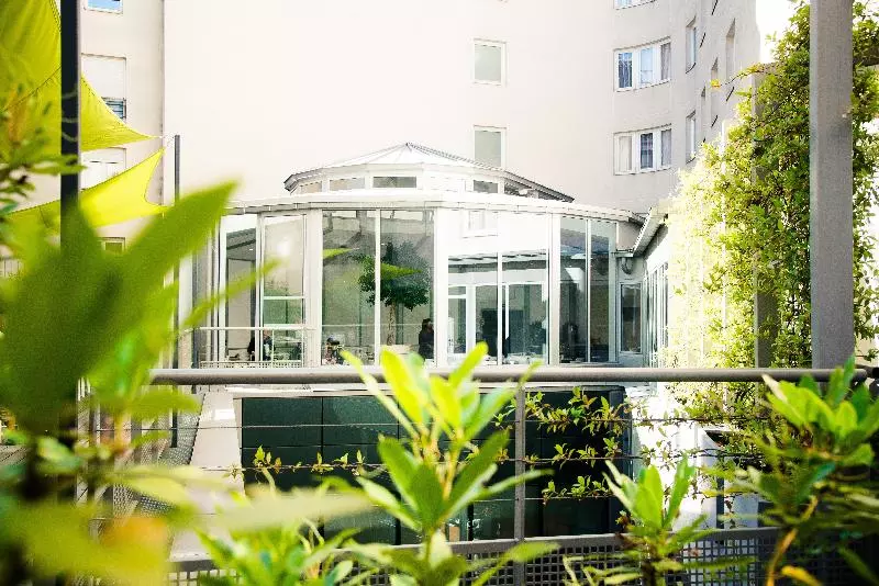 בית מלון כפרי Voco Paris Porte De Clichy, An Ihg