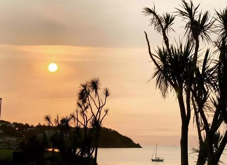 Waters Edge Hotel Torquay