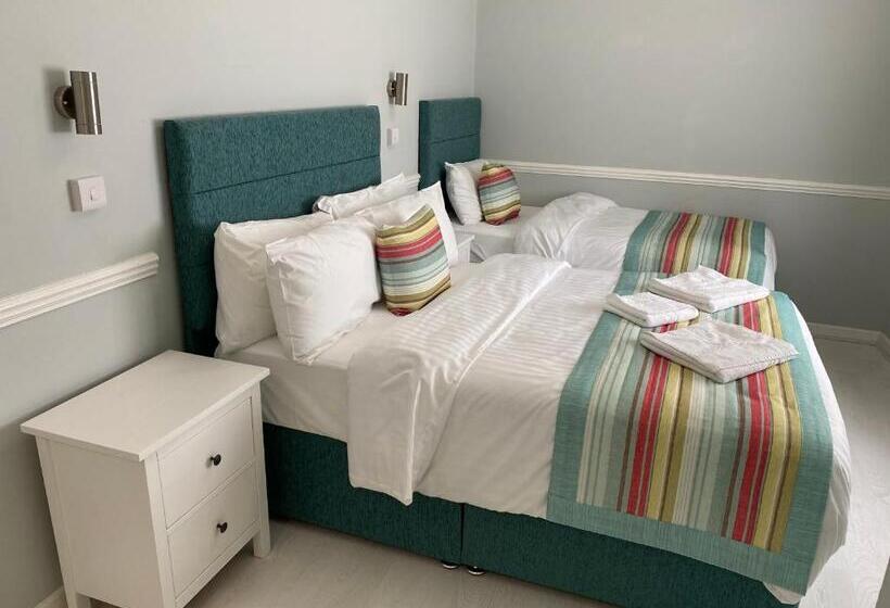 Waters Edge Hotel Torquay