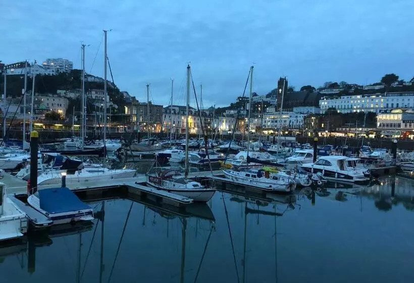 Waters Edge Hotel Torquay