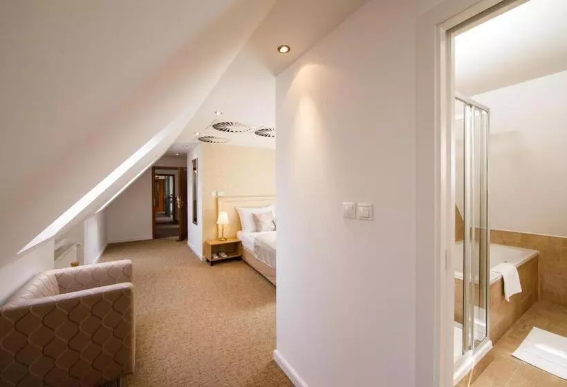 Beigli Hotel & Garden