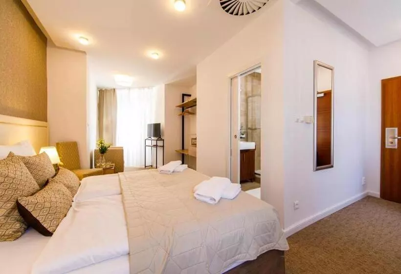 Beigli Hotel & Garden