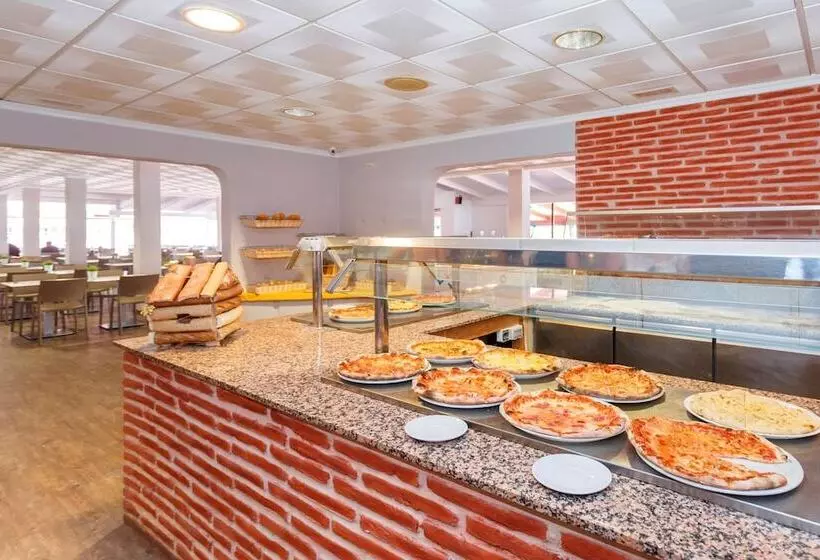 Fergus Club Carema Splash