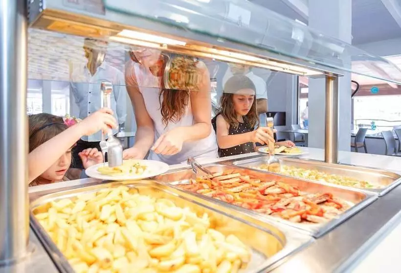 Fergus Club Carema Splash