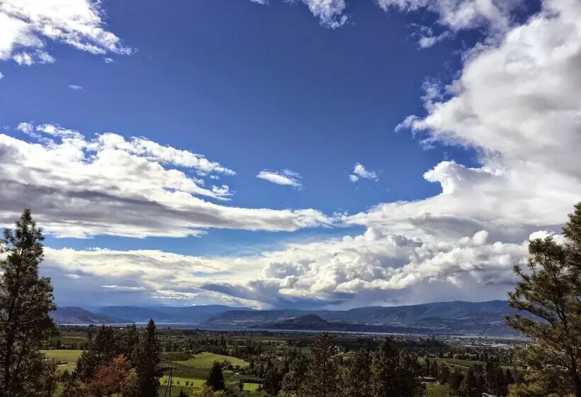 酒店 Acker Vacation Homes & Suites