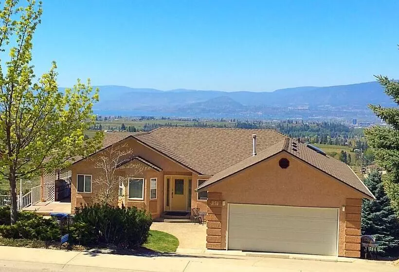 酒店 Acker Vacation Homes & Suites