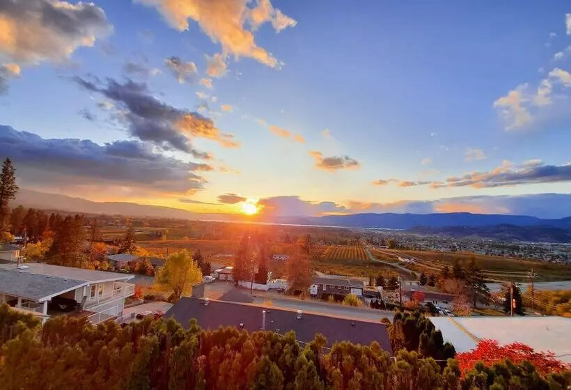 酒店 Acker Vacation Homes & Suites